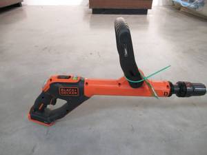 lot 15 image: BLACKDECKER EASYFEED 20-volt 12-in Straight Cordless String Trimmer Edger Capable 2 LSTE525