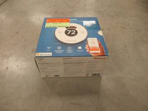 lot 27 image: Honeywell Lyric Round Wi-Fi Programmable Thermostat RCH9310WF5003