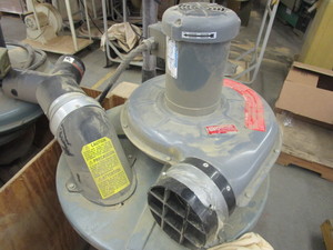 lot 105 image: CINCINNATI DUST COLLECTOR WITH BAG