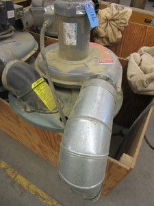 lot 106 image: CINCINNATI DUST COLLECTOR WITH BAG