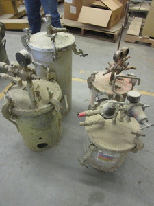 lot 109 image: BINKS NON-OPERATIONAL SPRAY POTS
