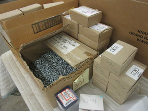 lot 301 image: SMALL HARDWARE