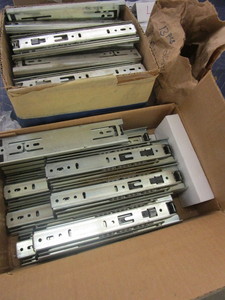 lot 312 image: SMALL HARDWARE
