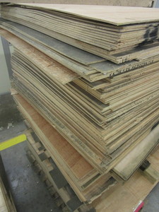 lot 426 image: BENDING PLY SHEET GOODS