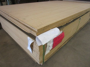 lot 482 image: RED OAK B4 MDF VENEER SHEET GOODS RC