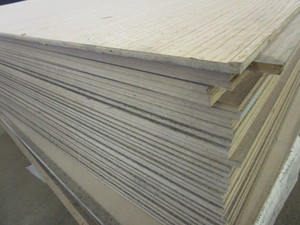 lot 616 image: RED OAK VENEER SHEET GOODS