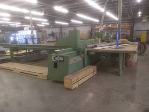 lot A600 image: HOLZMA PANEL SAW