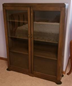 lot 19 image: Walnut Glass Front Display Cabinet Bookcase