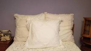 lot 156 image: White Lace Decorative Bed Pillows, set of 5