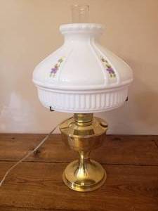 lot 83 image: Painted Milk Glass Shade Brass Lamp