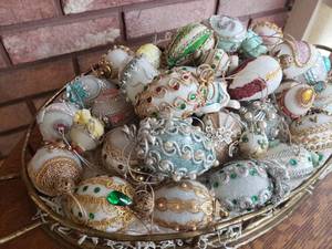 lot 180 image: Easter Egg Basket Collection