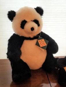 lot 174 image: Harrods Panda Bears