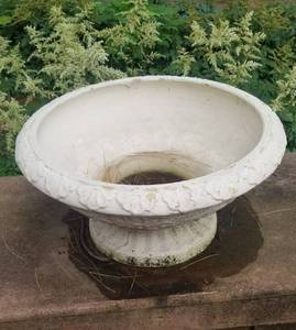 lot 35 image: Classic Concrete Planter