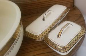 lot 93 image: Boch Frres Belgian Ceramic Wash Set