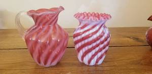 lot 107 image: Pair of Swirling Pink Fenton Glass Pieces