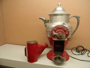 lot 4 image: VINTAGE AMERICAN DUPLEX ELECTRIC COFFEE CUTTERGRINDER - CAST METAL VERY HEAVY - APPROX 30 HIGH BY 22 WIDE BY 20 DEEP - POWERS UP - SEE PICTURES