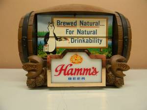 lot 16 image: Vintage 1960s - Hamms Lighted 8 Flip Motion Scenes Barrel Beer Sign - NEEDS LIGHT - MOTION SCENES WORK GREAT - SEE PICTURES