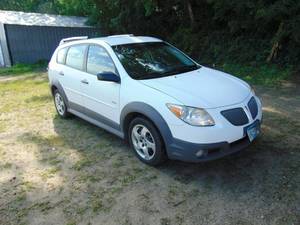 lot 1 image: 2007 Pontiac Vibe SUV