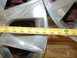 lot 11 image: Chevy Colorado Diesel Rims
