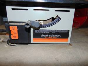 lot 12 image: Table Saw and Shop Light