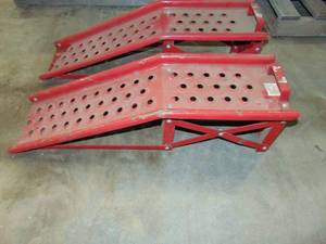 lot 13 image: Pair of Auto Ramps