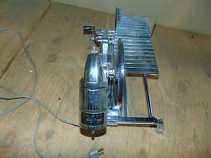 lot 16 image: Electr-O-Matic Food Slicer