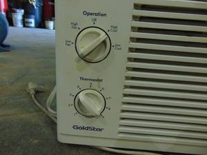 lot 58 image: 5,250 BTU Window Air Conditioner