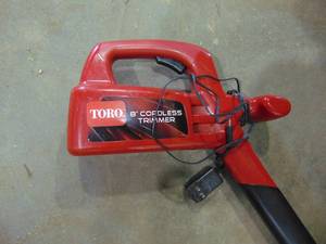 lot 89 image: Electric String Trimmer