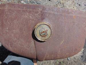 lot 108 image: Tractor Grill