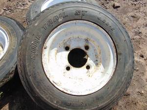 lot 113 image: (3) Tires and Rims