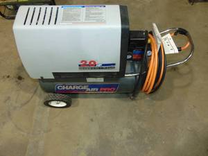 lot 47 image: Ingersoll-Rand 12 Gallon Air Compressor