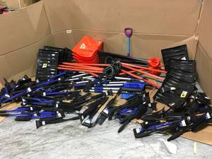 MIX LOT WITH SHOVELS & CAR SCRAPERS FOR THE WINTER SEE PICS