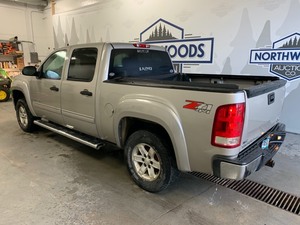 lot 2 image: 2008 GMC Sierra 1500 4x4 -No Reserve-