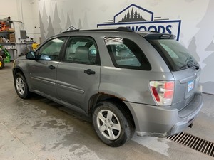 lot 10 image: 2006 Chevy Equinox AWD -No Reserve-