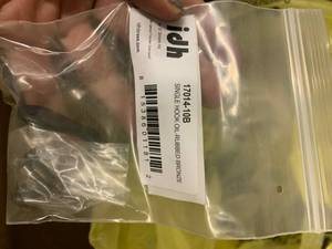 ASSORTED SINGLE HOOKS
