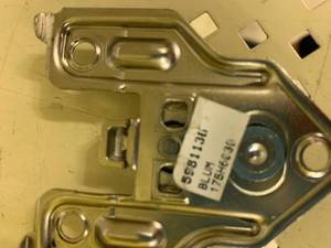 ASSORTED CABINET HARDWARE