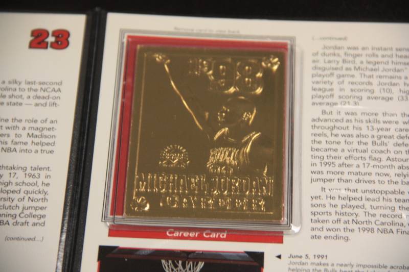 Michael Jordan 22KT Gold Card Set in Binder | Pop Culture Archives