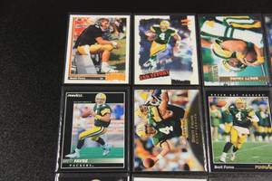 lot 12 image: Brett Favre Football Card Lot  17 Cards