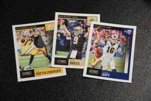 lot 19 image: 2020 Donruss Football Card Stars and Commons Lot  250 Cards