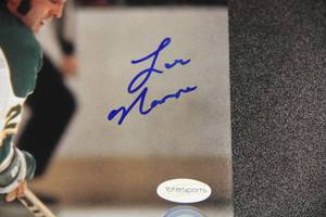 lot 46 image: Lou Nanne 8x10 Photo Autograph TSE COA