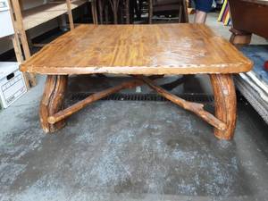 lot 15 image: Rustic Log Coffee Table