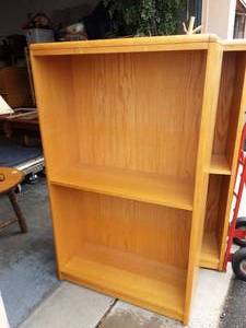 lot 19 image: La-Z-Boy Book Shelf 36x14x61 With 2-Adjustable Shelves