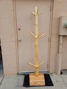 lot 24 image: 74 Coat Tree