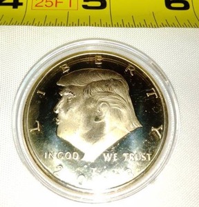 lot 76 image: Donald Trump Commemorative Inauguration Coin 2017