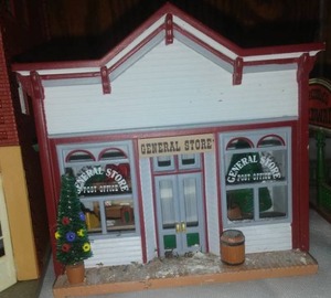 lot 47 image: 5 Model Railroading Buildings.