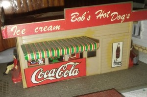 lot 50 image: 7 Model Railroading Buildings & carnival rides.