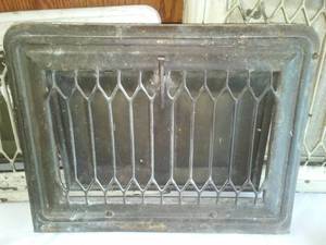lot 101 image: 3 Vintage heat duct wall cover deflectors  Great.