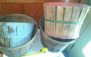 lot 111 image: 4 Vintage Bushel Baskets -Wood Lath