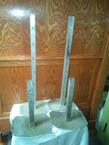 lot 150 image: 4 Aluminum Legs - boat lift