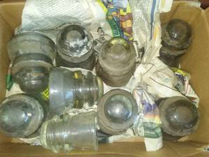 lot 154 image: 9 Glass insulators - Nice condition